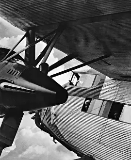 Newark: Passenger plane before the take-off, 1932
