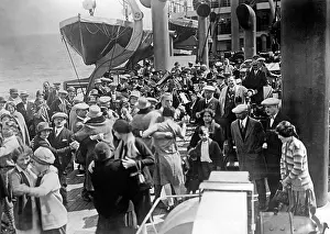 Voyager: Passengers on the Bremen, 1928