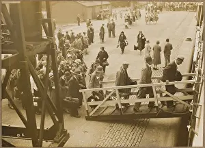 Embarking: Passengers Embarking