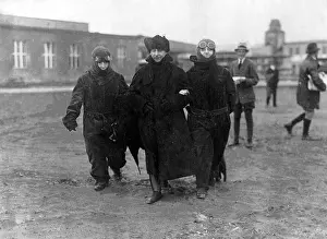 Thick: Passengers in flight clothes, 1919