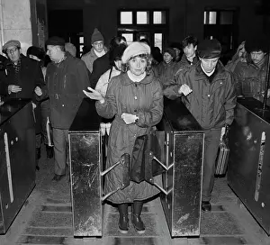 Instead: Passengers of Moscow Metro, 1991