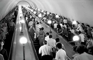 Conveys: Passengers of Moscow Metro, 1992