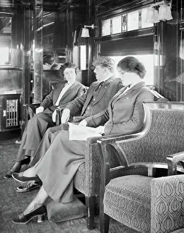 Deluxe: Passengers in the observation car on a deluxe overland limit