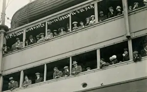 Lucinda Moore: Passengers on the rail of the RMS Scandinavian to Canada