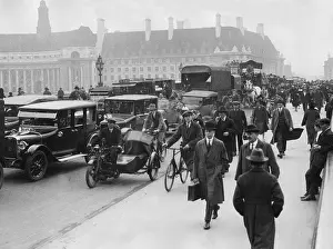 Passerby: Passers-by on Westminster Bridge, 1920s