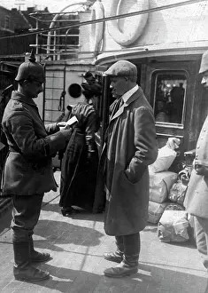 Kaunas: Passport check on deck, 1916