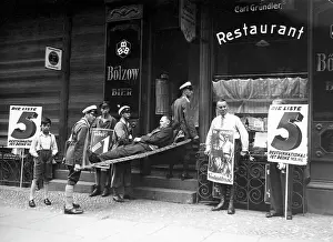 Helpers: Patient is being carried to vote, 1932