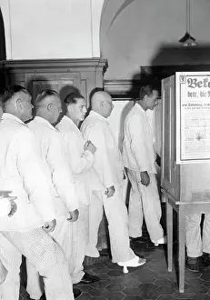 Virchow: Patients voting in the Reichstag election, 1932