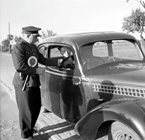 Patrolman: Patrolman - policeman - sobriety check - document