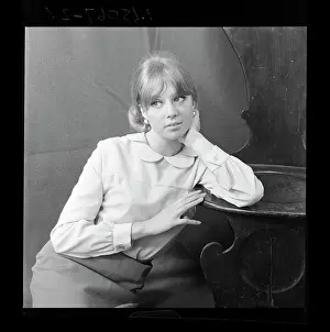 Chic: Pattie Boyd - With Guitar - Studio shoot