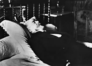 Elysee: Paul Doumer on his deathbed, 1932