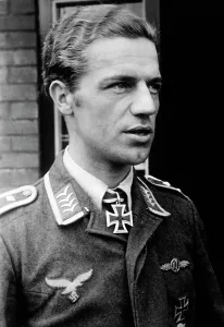 Distinction: Paul Gildner, 1942