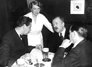 Hoerbiger: Paul Hoerbiger and Heinrich Mann in a conversation