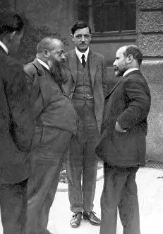 Stab: Paul Nikolaus Cossmann with Count Pestalozzi
