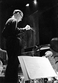 Sacher: Paul Sacher Conducting