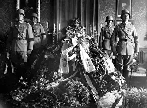 Condolence: Paul v. Hindenburg