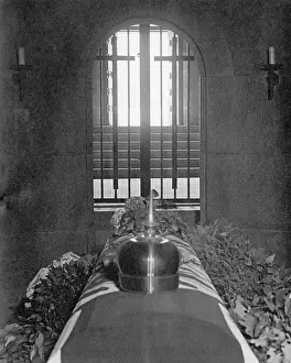 Hindenburgs: Paul von Hindenburg's coffin, 1934