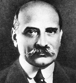 Banker: Paul Warburg