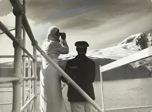 Resolute: Paul Wolff. ' View from aboard the