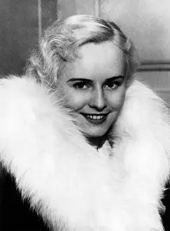 Paulette: Paulette Goddard