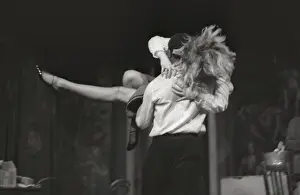 Spinning: Pauline Boty - English Painter - dancing on stage