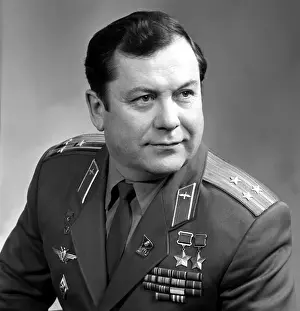 Popovich: Pavel Popovich, Soviet cosmonaut, 1976