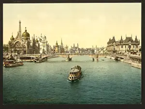 Universel: The Pavilions of the Nations and persepective of the bridges