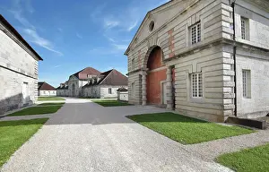 Ouest: Pavillon des Commis, Royal Saltworks, Arc-et-Senans