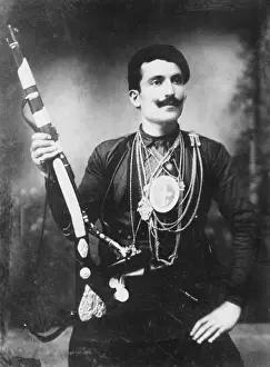 Guerrillas: Pavlos Giparis