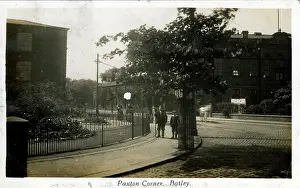 Paxton: Paxton Corner, Batley, Yorkshire