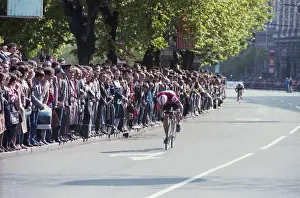 Khreshchatyk: The Peace Bicycle Race