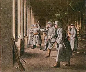 Paramilitaries: PEACE DEMONSTRATION/1918