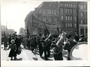 Admirals: Peace demonstration, former state opera, East Berlin