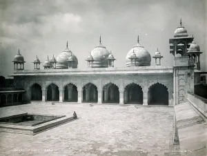 Agra: The Pearl Mosque at Agra, India