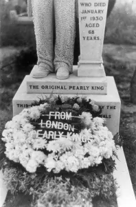Pearly: PEARLY KING GRAVE