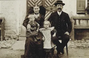 Innviertel: Peasant family from Upper Austria