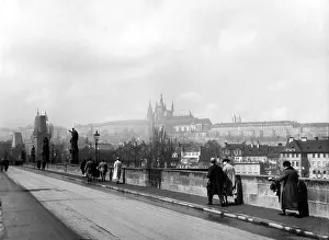 Vitus: Pedestrian on the Charles Bridge in Prague
