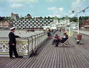 The J Salmon Image Archive: Penarth - View from the pier