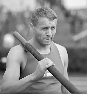 Readies: Pentti Nikula - pole vault - track and field