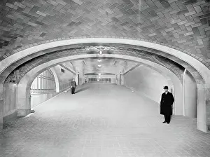 Concourse: People - Architecture - Grand Central Terminal -