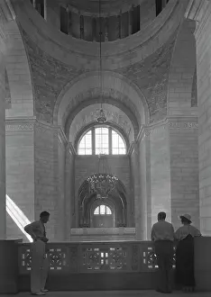 Rotunda: People - Architecture - Mysterious