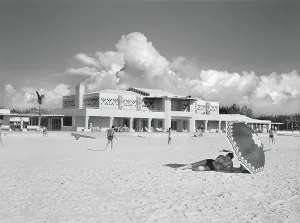 Sarasota: people - beach - leisure - Florida