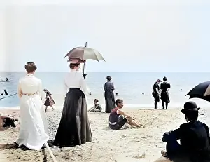 Beachgoers: People - beach - lifestyles - Palm Beach
