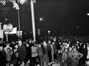Hindenburgs: People of Berlin during a speech broadcast of Hitler on