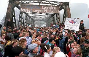 Schild: People from Berlin welcome people from Berlin
