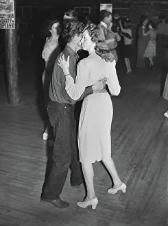 Birney: People - Dancing - Nightlife - Entertainment