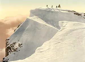 Titlis: People - Mountain Climbing - Snow - Alps