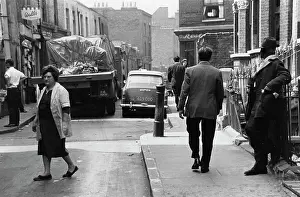Kosher: People in a narrow street