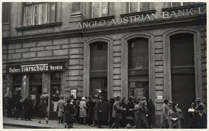 Hyperinflation: People outside Anglo-Austrian Bank, Vienna, Austria