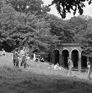 Chilling: People Relaxing In Parliament Hill Fields